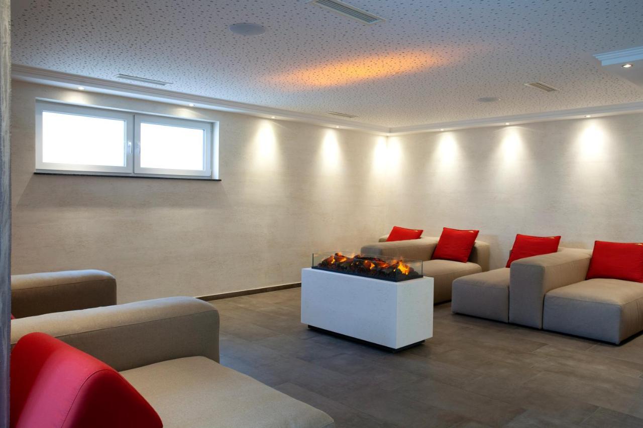 ホテル Haus Hubertus Winterspelt エクステリア 写真