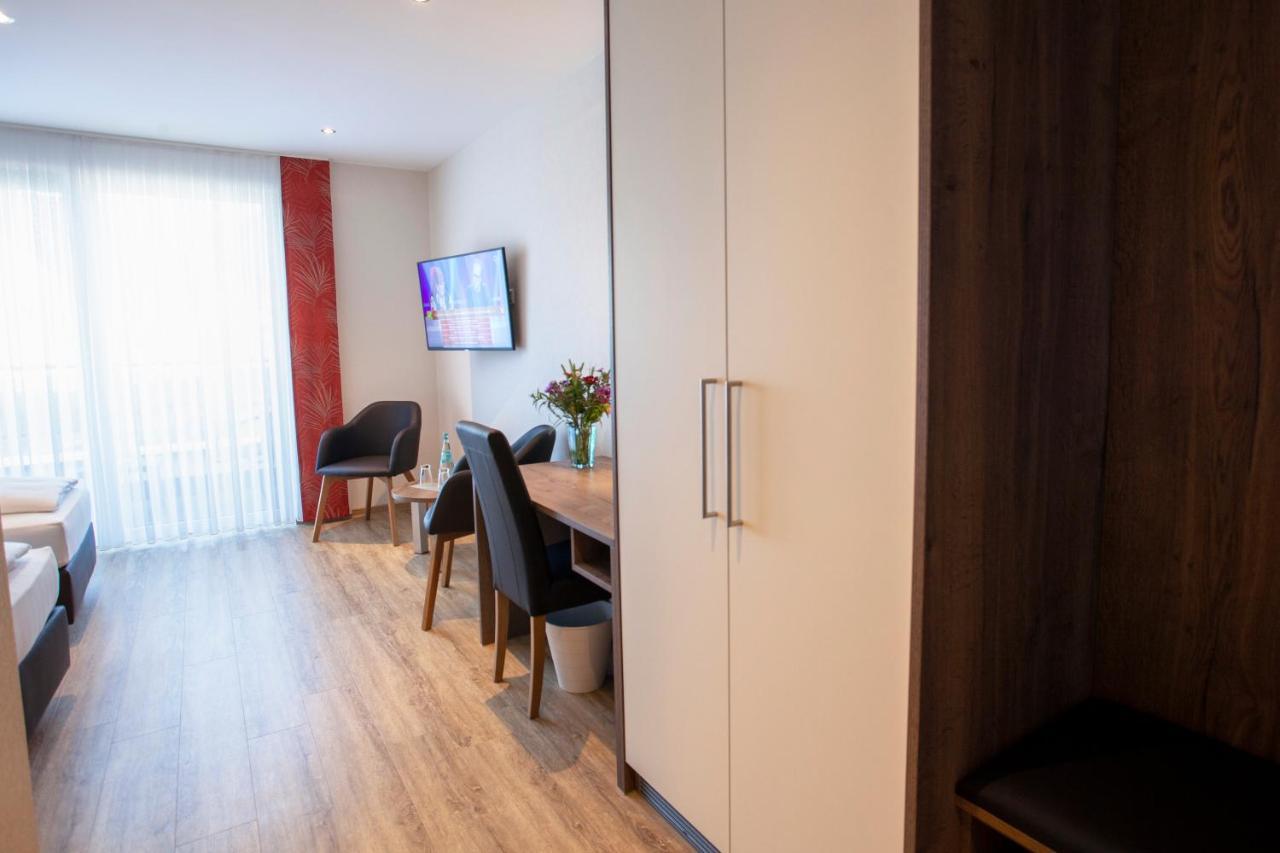 ホテル Haus Hubertus Winterspelt エクステリア 写真