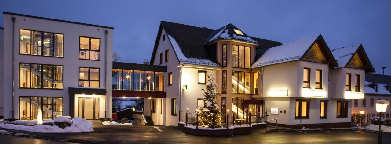 ホテル Haus Hubertus Winterspelt エクステリア 写真