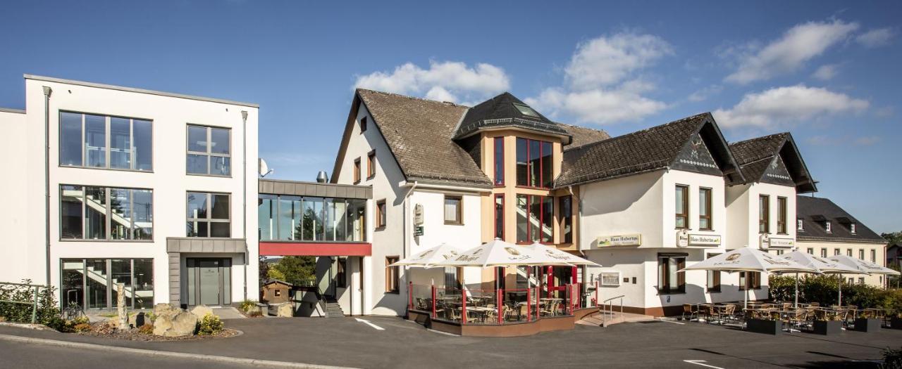 ホテル Haus Hubertus Winterspelt エクステリア 写真