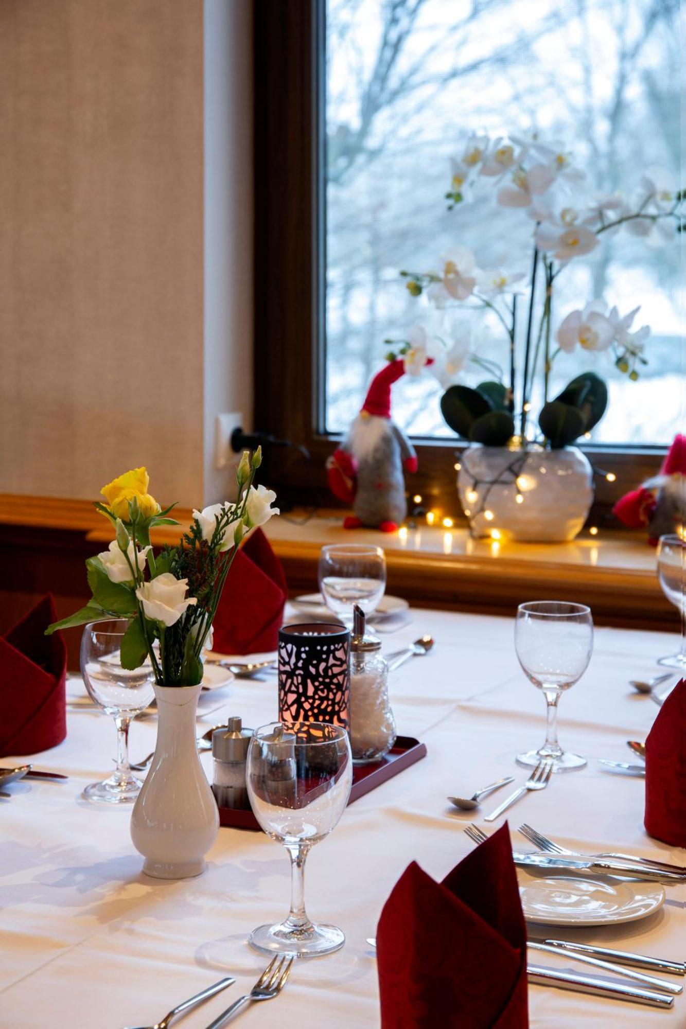 ホテル Haus Hubertus Winterspelt エクステリア 写真